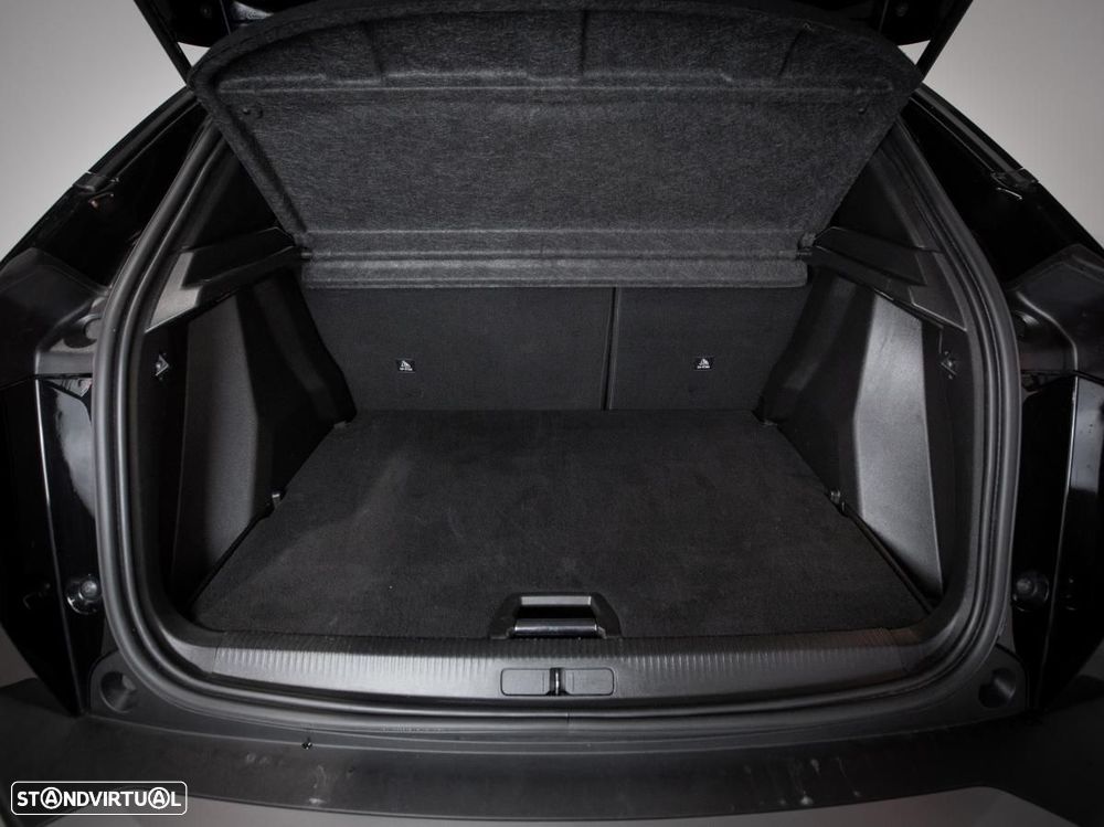 Peugeot 2008 1.2 PureTech Allure EAT8 - 12