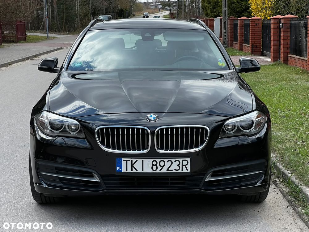 BMW Seria 5 525d xDrive Sport-Aut - 9