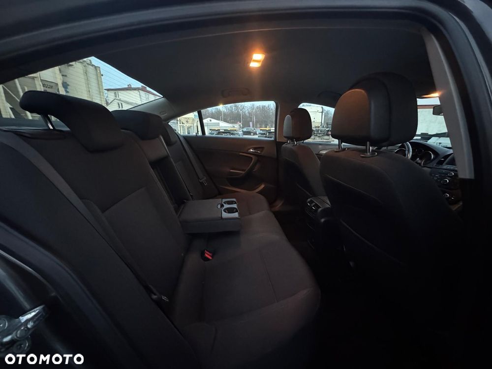 Opel Insignia 1.6 - 12