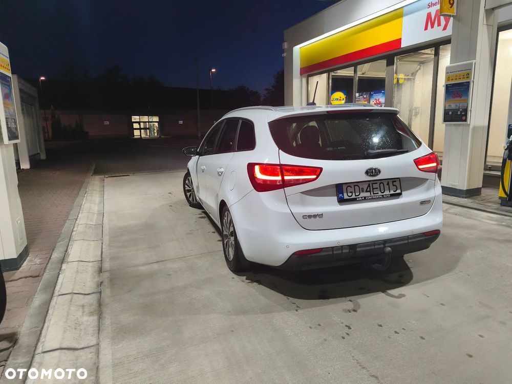 Kia Ceed 1.6 GDI L Business Line - 4