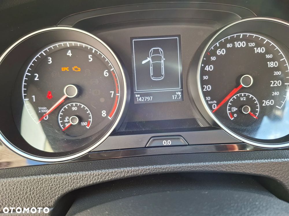 Volkswagen Golf 1.4 TSI BMT Comfortline - 17