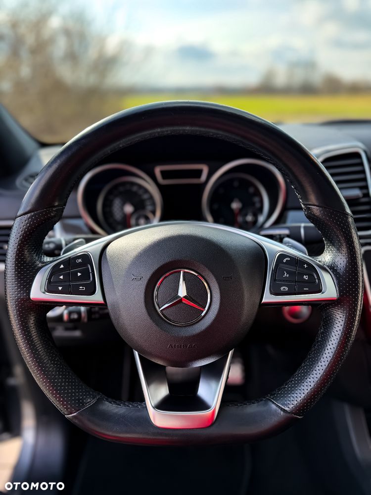 Mercedes-Benz GLE 350 d 4Matic 9G-TRONIC AMG Line - 11