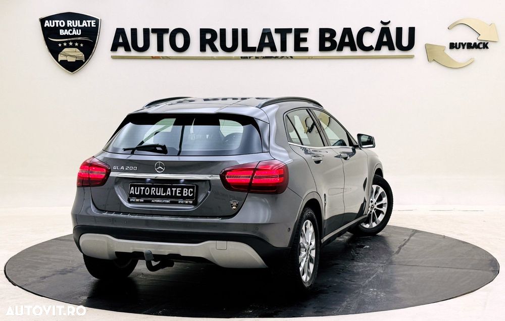 Mercedes-Benz GLA - 6