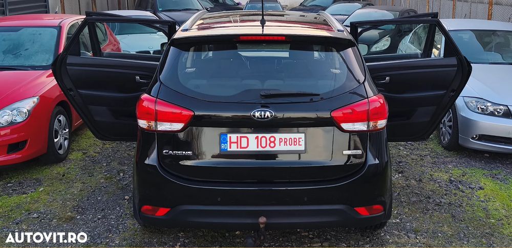 Kia Carens 1.7 CRDi 115 Dream Team Edition - 27