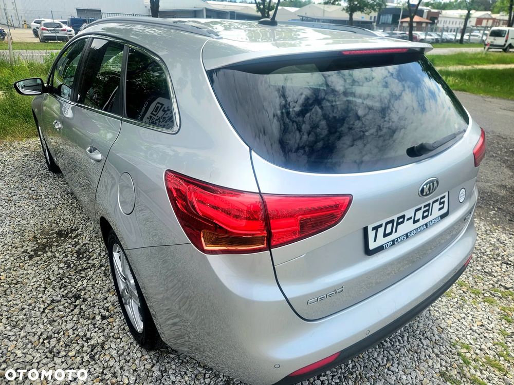 Kia Ceed 1.6 CRDi 128 Spirit - 11