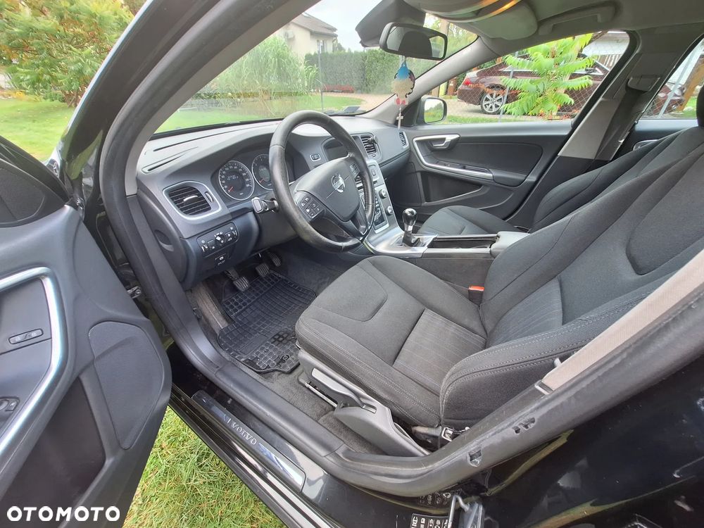 Volvo S60 2011 photo 2