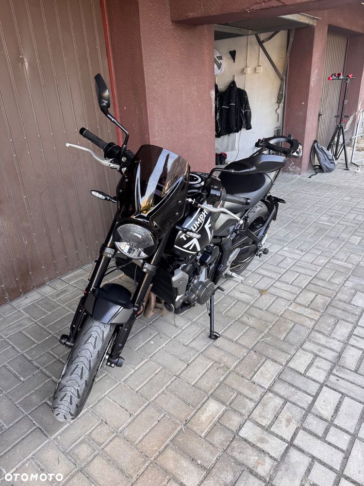 Triumph Trident - 11