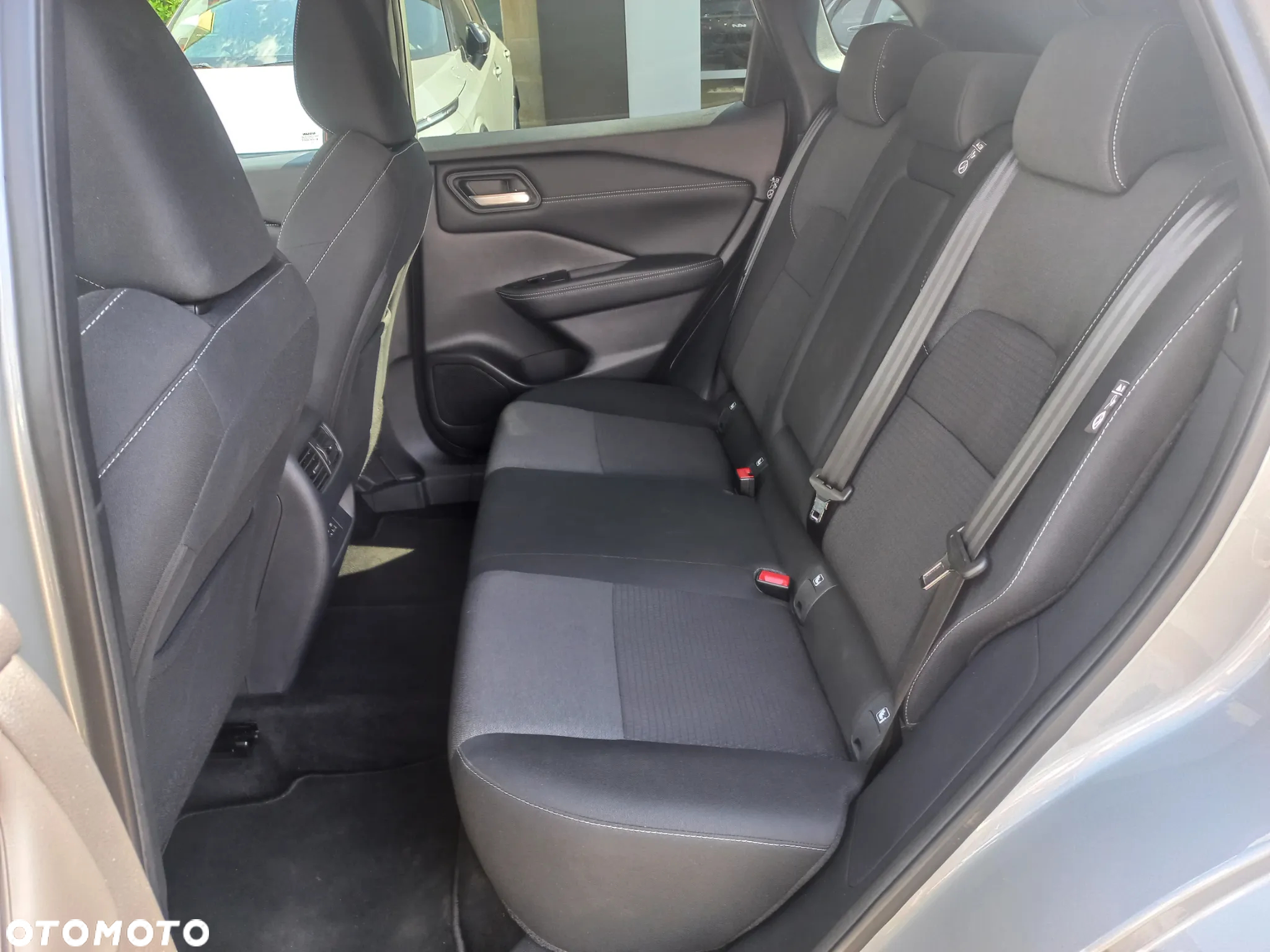 Nissan Qashqai 1.3 DIG-T mHEV N-Connecta - 16