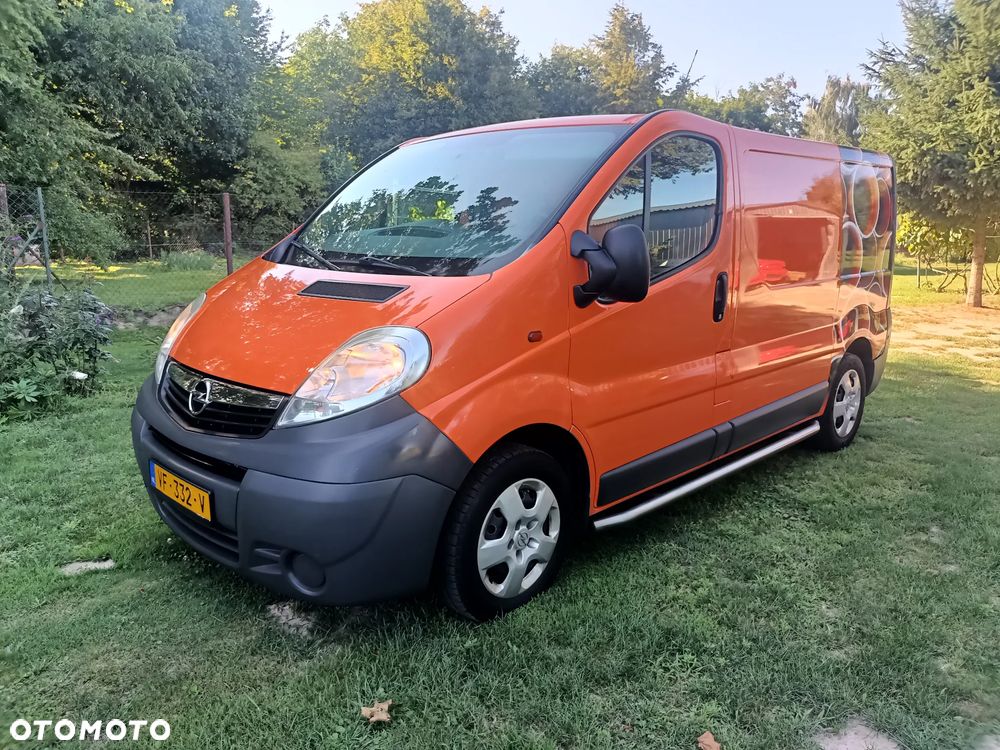 Opel Vivaro - 1