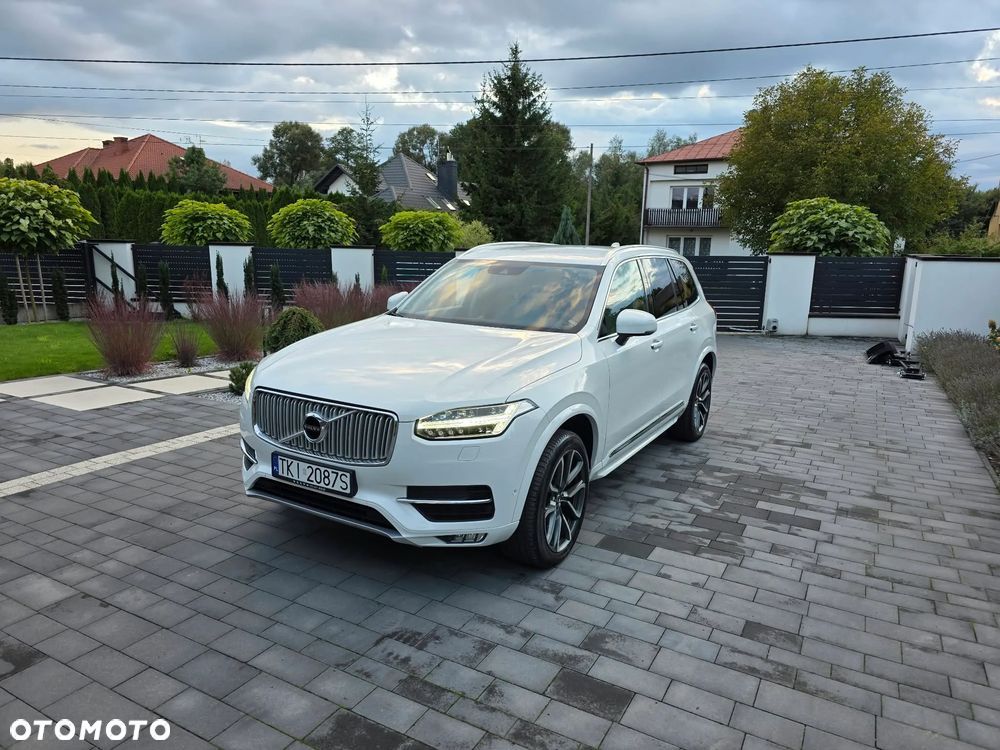 Volvo XC 90 - 9