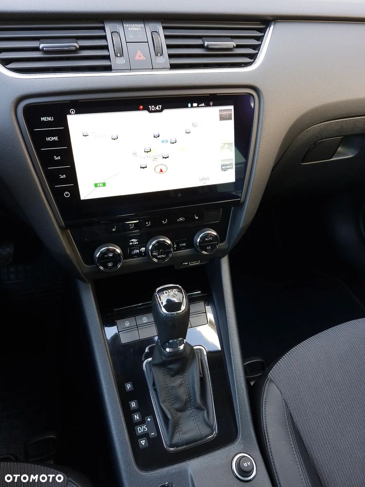 Skoda Octavia 2.0 TDI SCR Clever DSG - 19