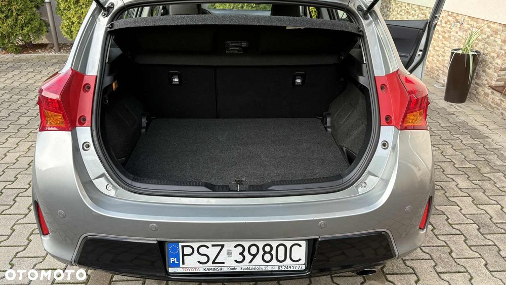 Toyota Auris 1.6 Premium + MM - 12