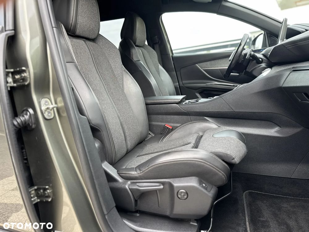Peugeot 5008 - 26