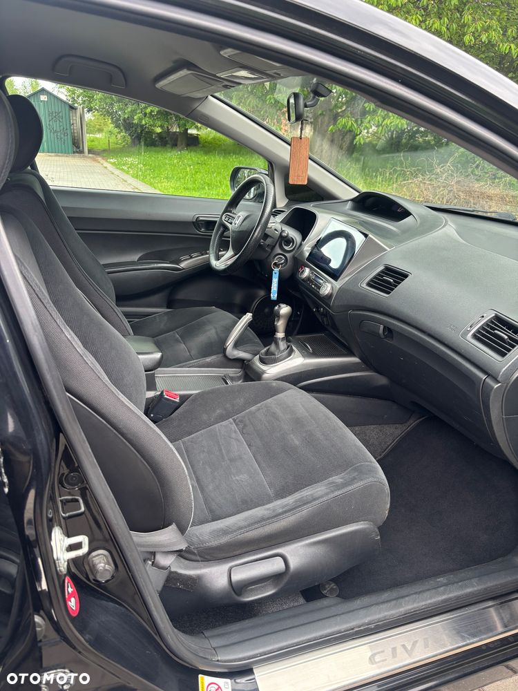Honda Civic 1.8 Executive - 11