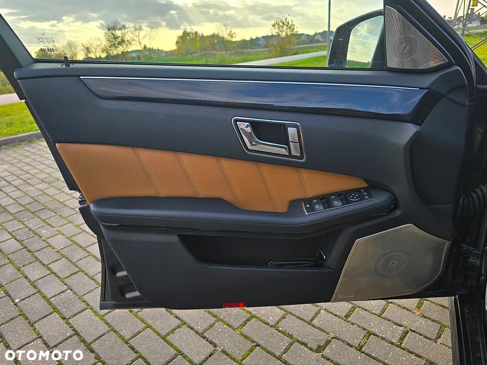 Mercedes-Benz Klasa E 350 CDI DPF BlueEFFICIENCY 7G-TRONIC Avantgarde - 15