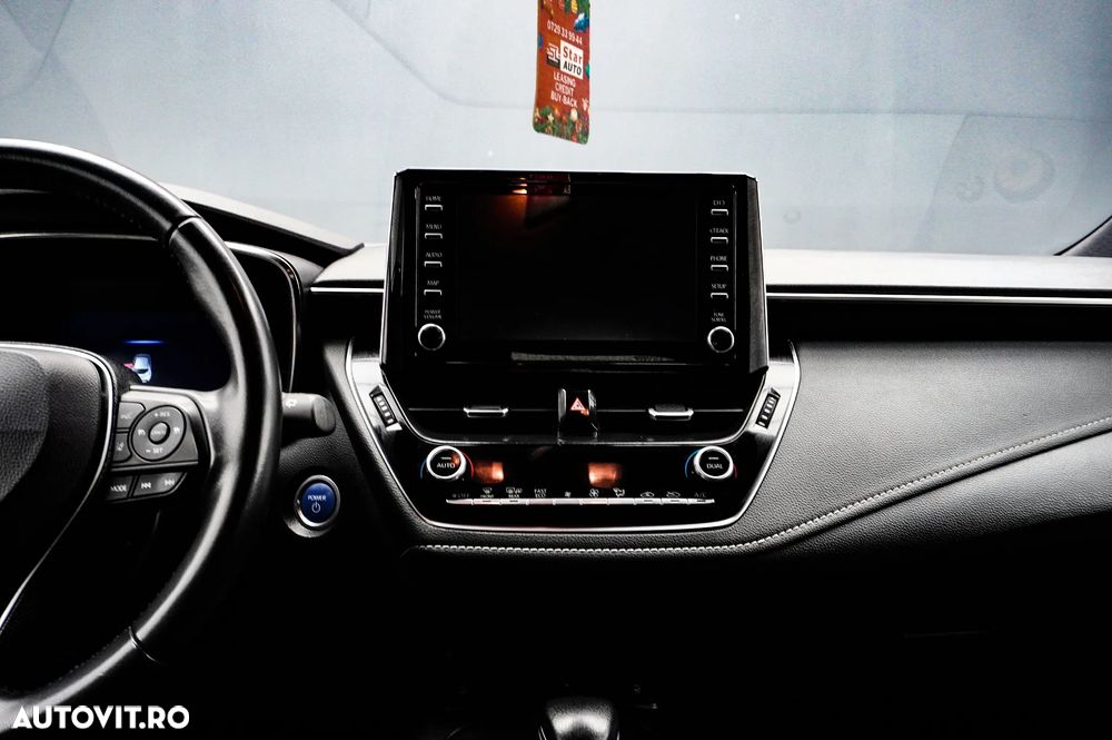 Toyota Corolla 1.8 HSD Dynamic - 18