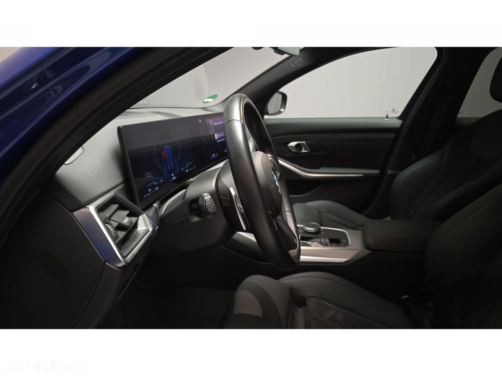 BMW Seria 3 320d xDrive mHEV M Sport sport - 28