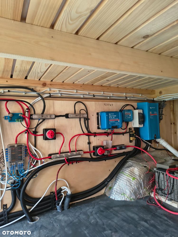 Mercedes-Benz Sprinter - 17