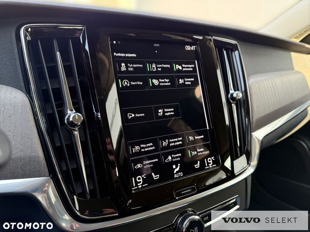 Volvo V90 Cross Country - 20