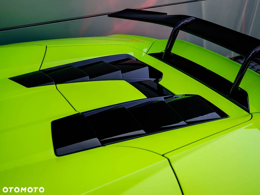 Lamborghini Huracan Performante - 11