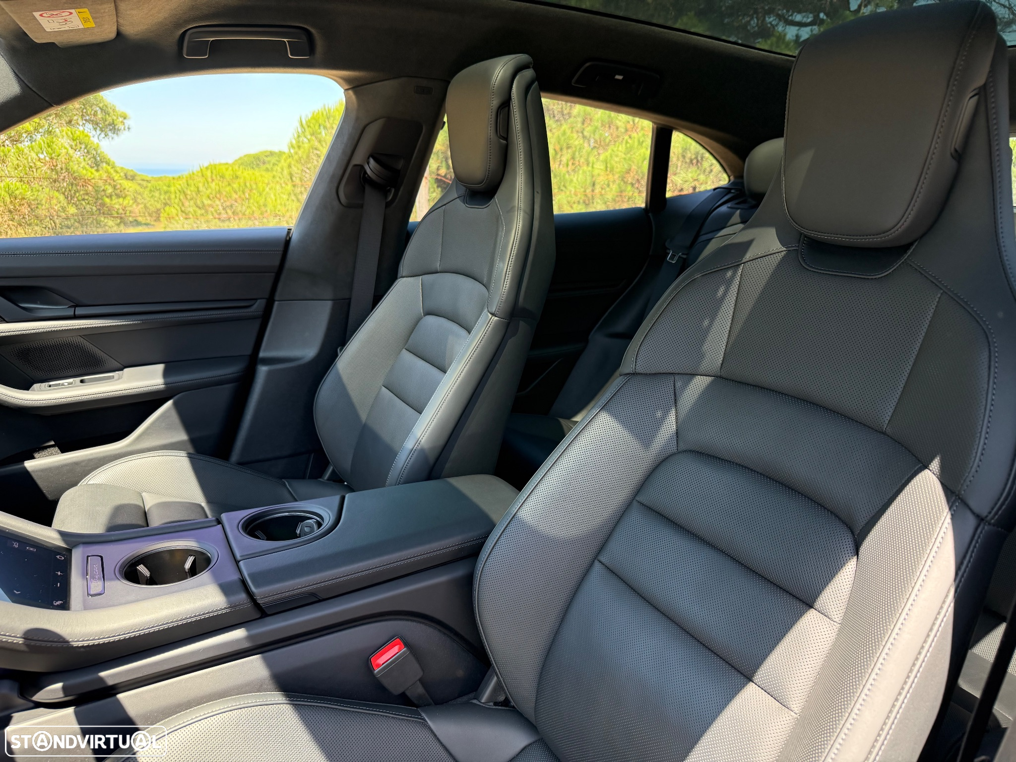 Porsche Taycan Sport Turismo GTS - 16