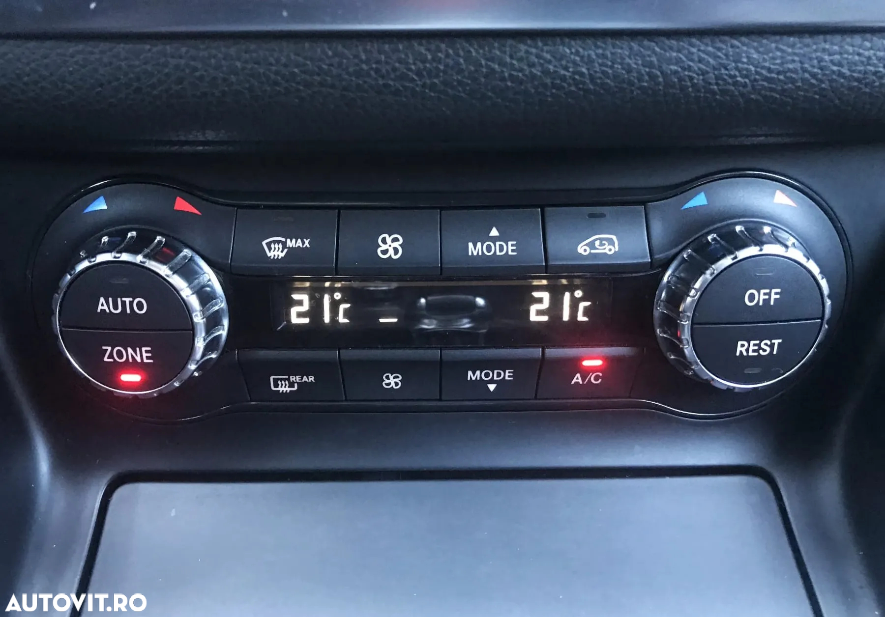 Mercedes-Benz CLA AMG 45 4Matic 7G-DCT - 25