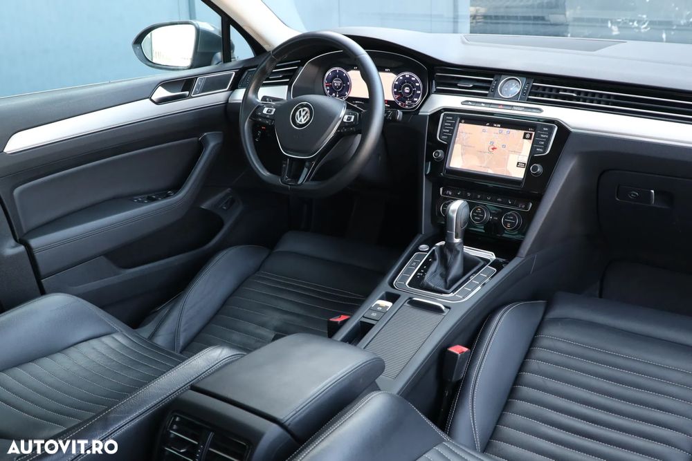 Volkswagen Passat 1.6 TDI SCR DSG Comfortline - 19
