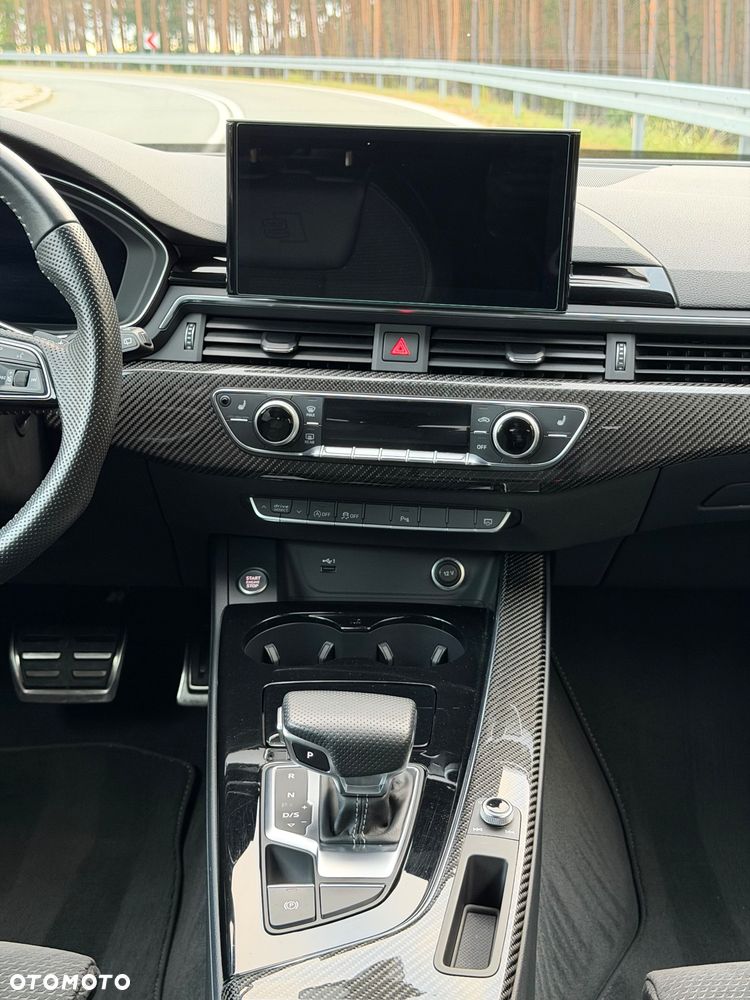Audi A4 Avant - 16