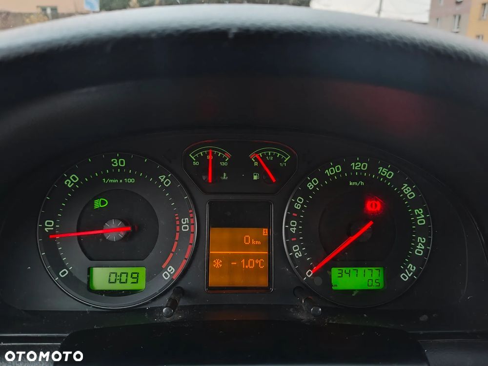 Skoda Superb 2.5 TDI Comfort - 23