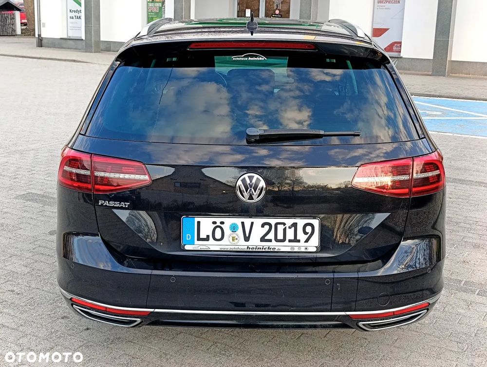 Volkswagen Passat Variant 2.0 TDI SCR DSG 4Motion Business - 29