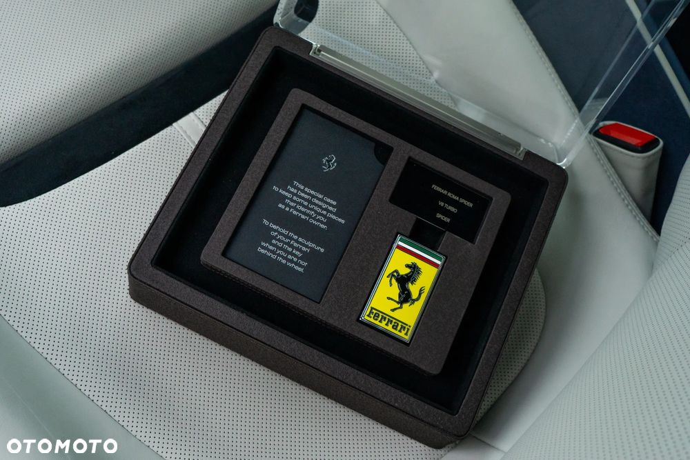 Ferrari Roma Spider - 39