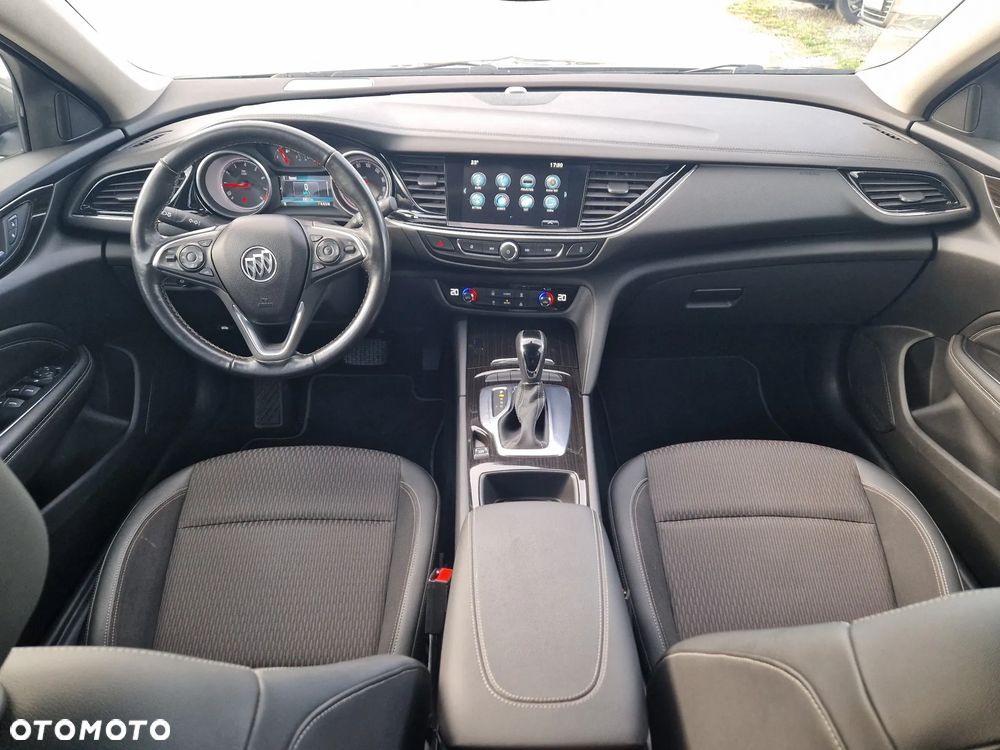 Opel Insignia - 25