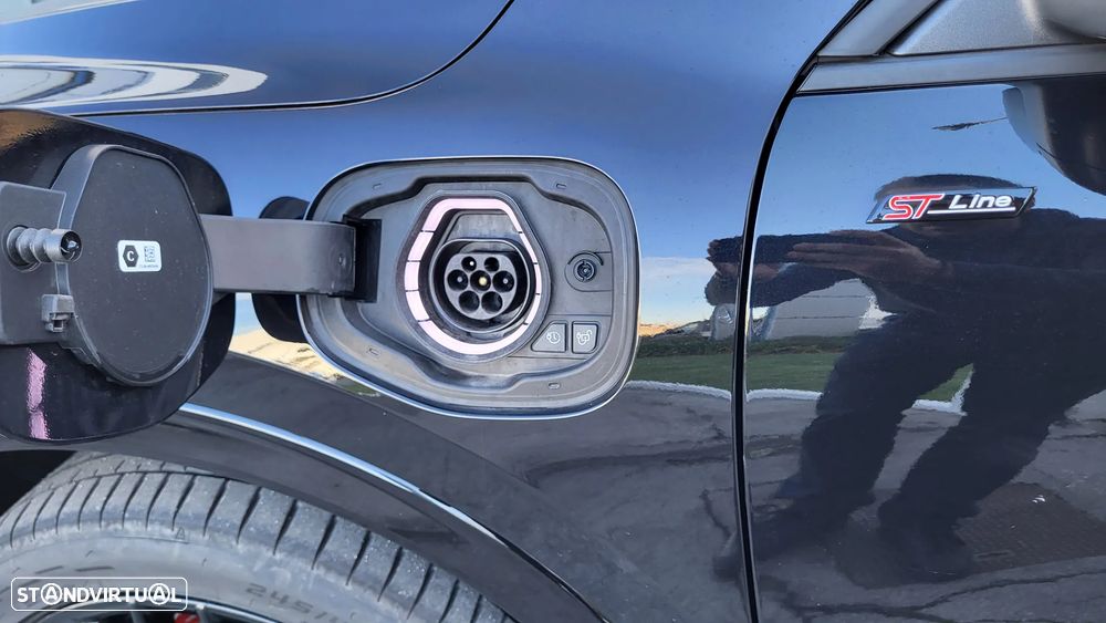 Ford Kuga 2.5 PHEV ST-Line X - 13