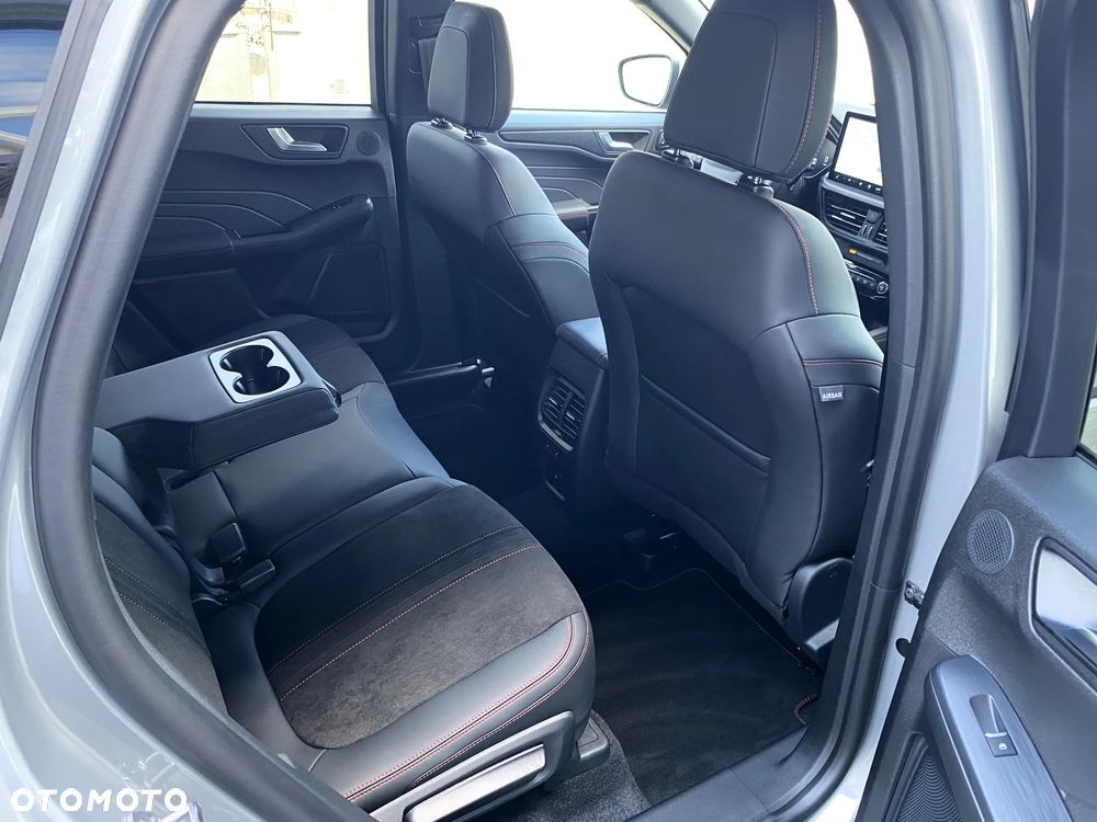 Ford Kuga 2.5 FHEV AWD ST-Line X eCVT - 27