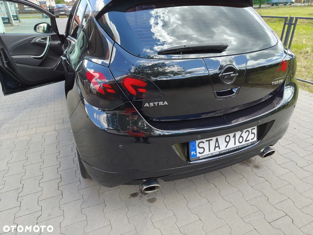 Opel Astra 1.4 Turbo Cosmo - 11