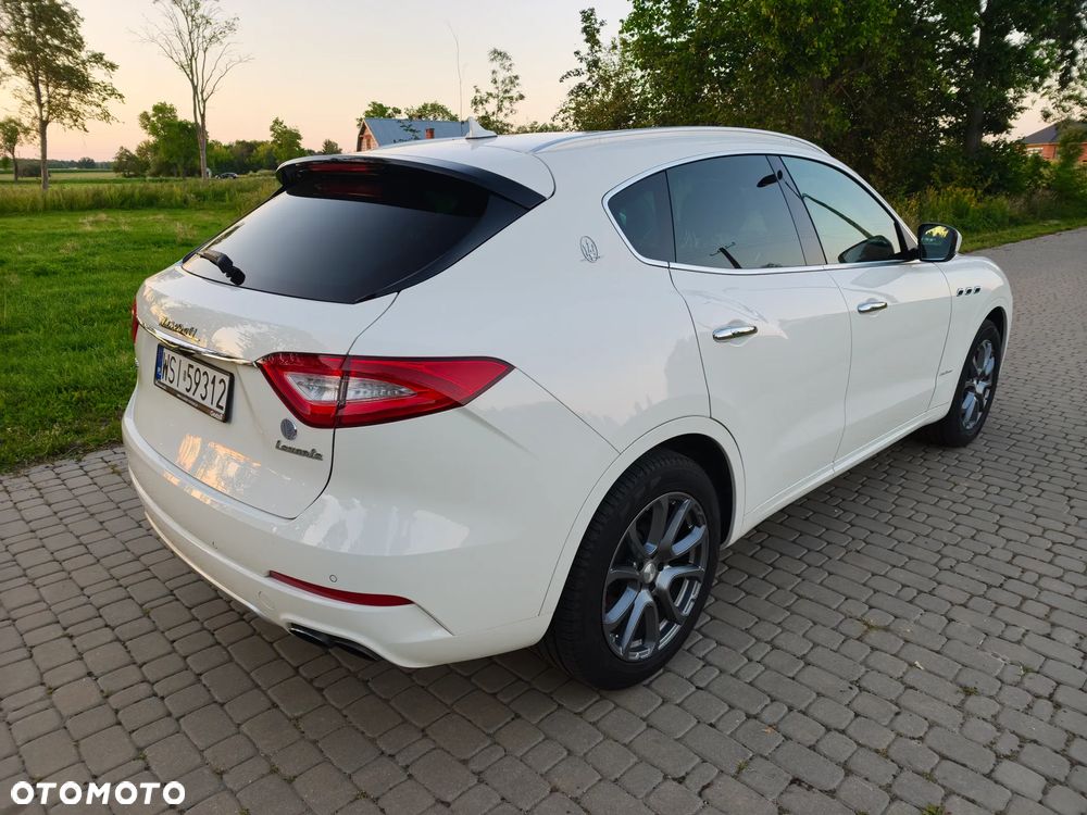 Maserati Levante S Q4 GranLusso - 25