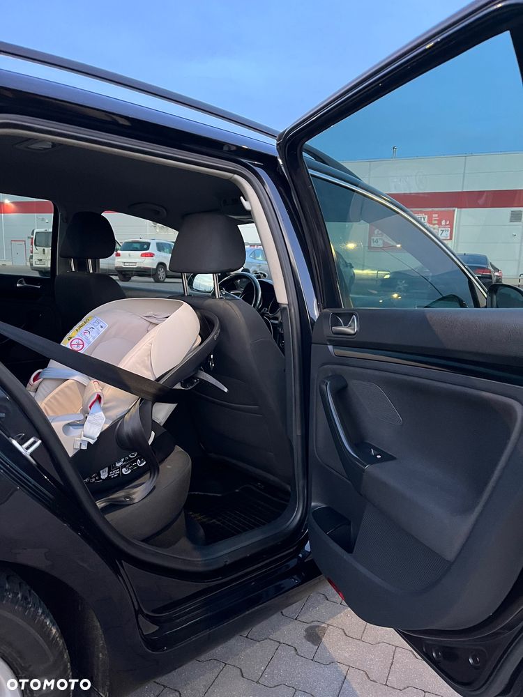 Volkswagen Golf VI 2.0 TDI Comfortline DSG - 29