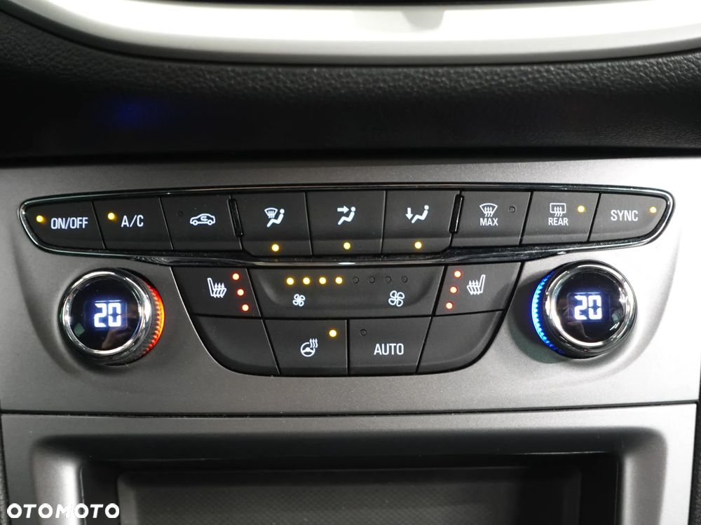 Opel Astra 1.2 Turbo Edition - 33