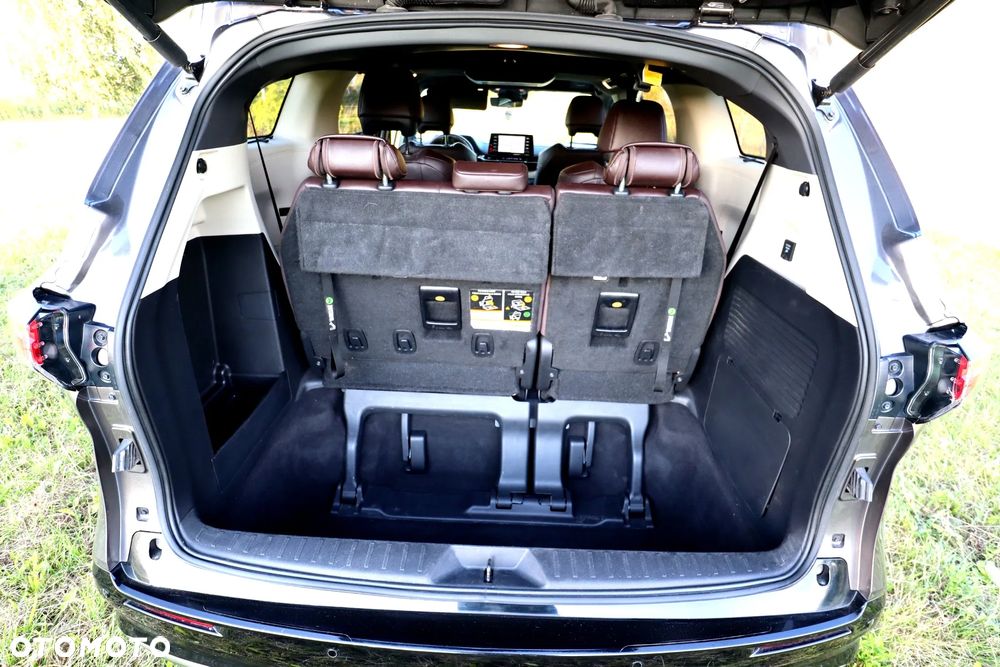 Toyota Sienna - 11