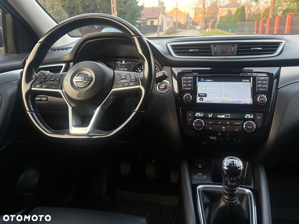 Nissan Qashqai 1.6 DIG-T TEKNA+ - 12