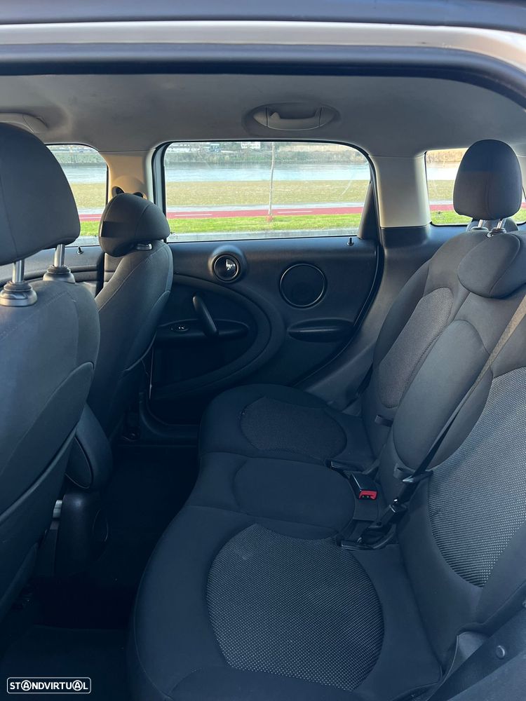 MINI Countryman One D - 11