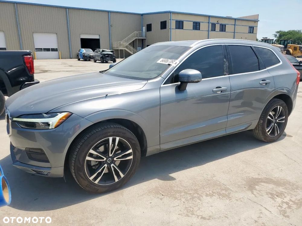 Volvo XC 60 T5 AWD Momentum - 2