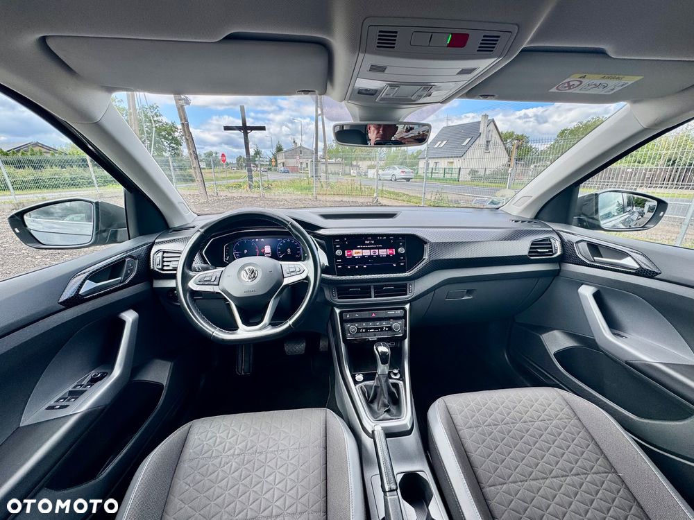 Volkswagen T-Cross - 12