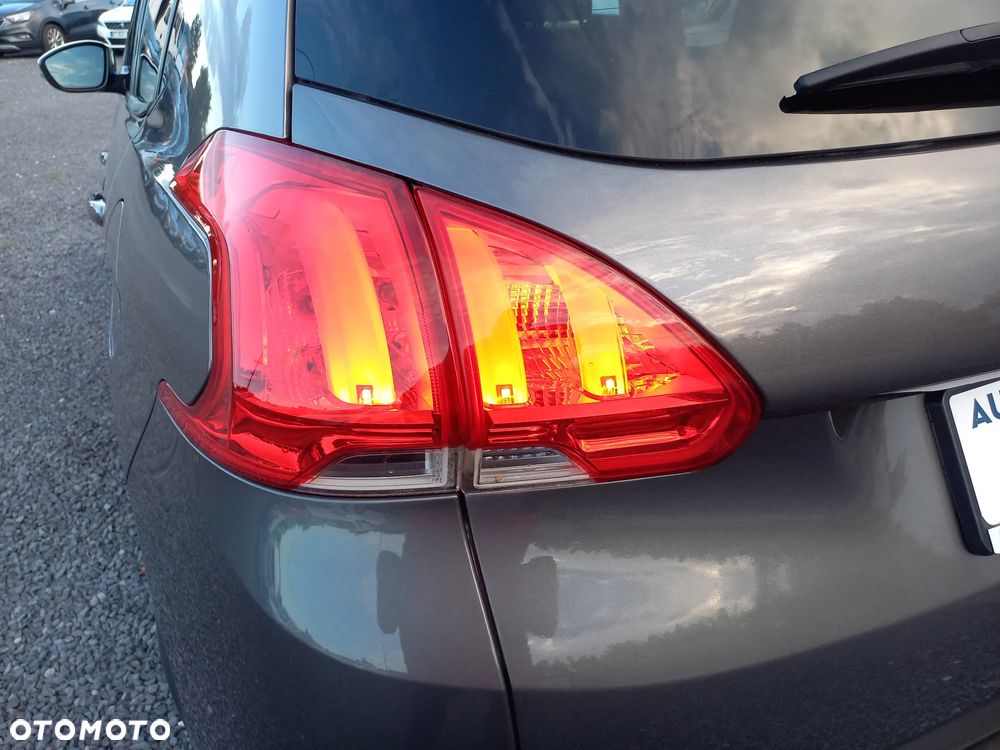 Peugeot 2008 e-HDi FAP 92 STOP & START Style - 12