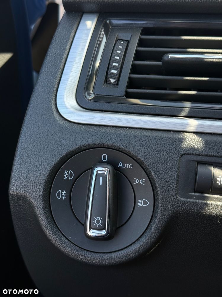 Skoda RAPID 1.2 TSI Ambition - 13