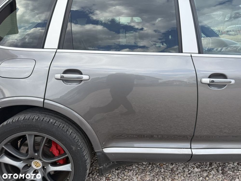 Porsche Cayenne Turbo - 15