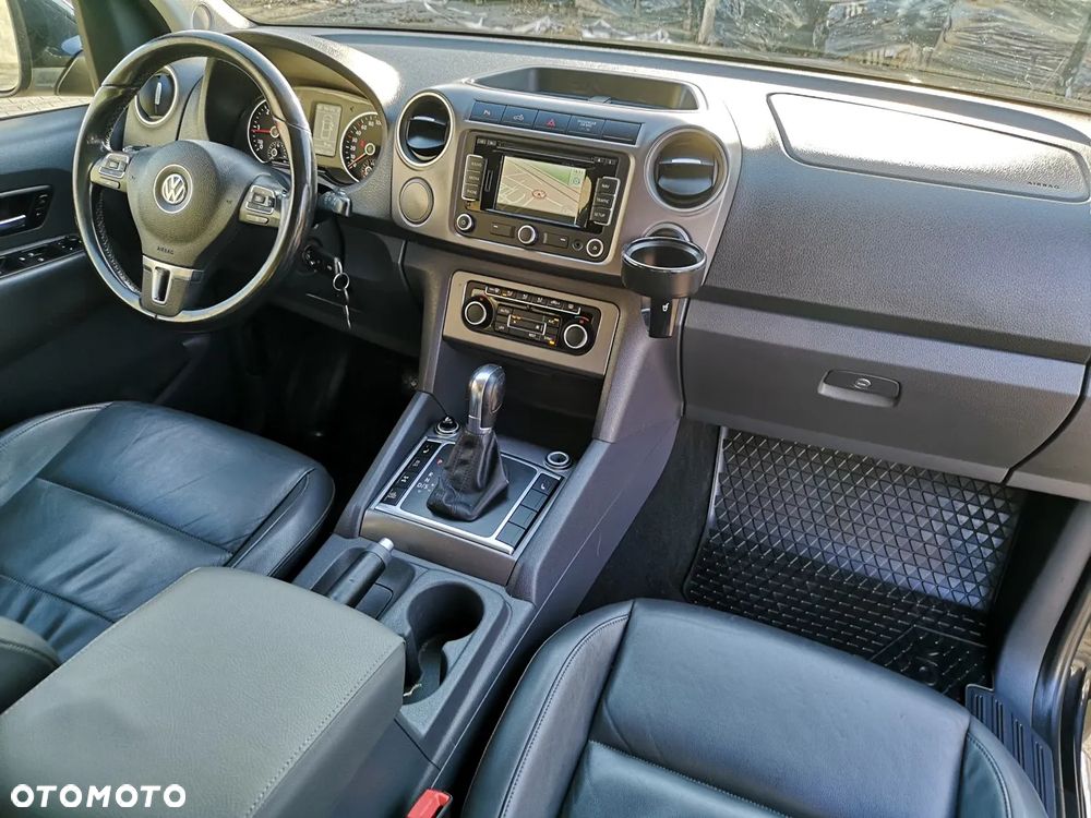 Volkswagen Amarok - 12