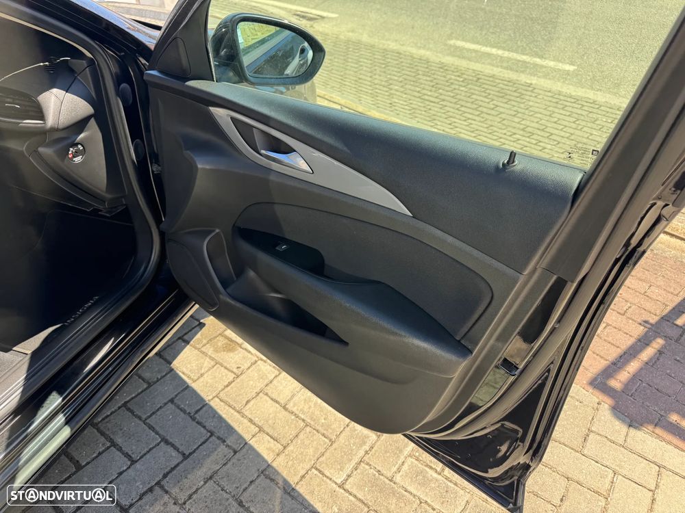 Opel Insignia Grand Sport - 24