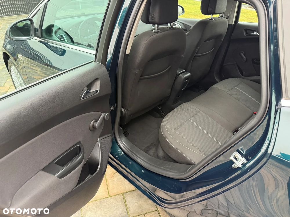 Opel Astra 1.4 Turbo Innovation - 27