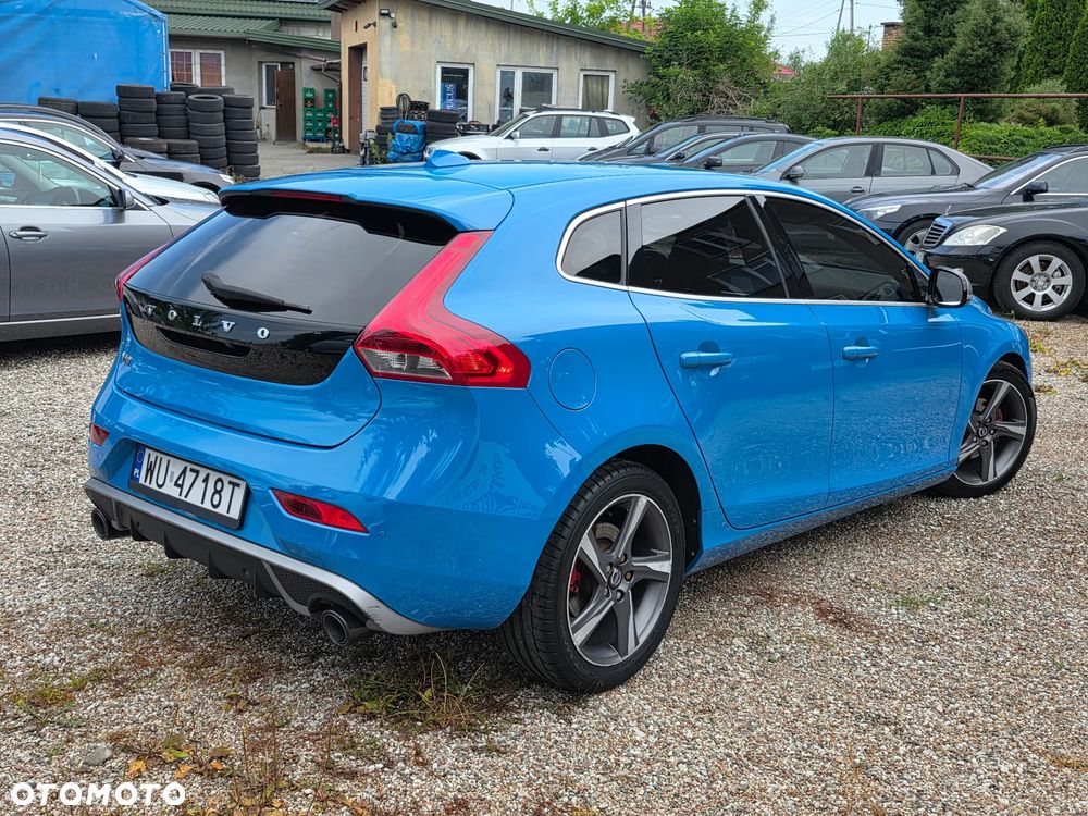Volvo V40 D2 R Design - 16